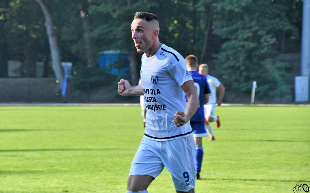 Iskra zgasił ambitnych mieszkowców