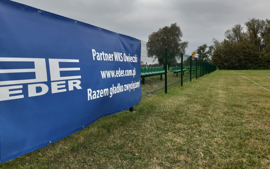 Boisko w Owieczkach coraz ładniejsze