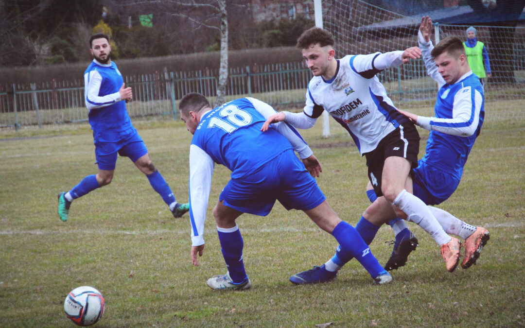 Piłkarski weekend: Pech Czarnych, pięciopak Pelikana