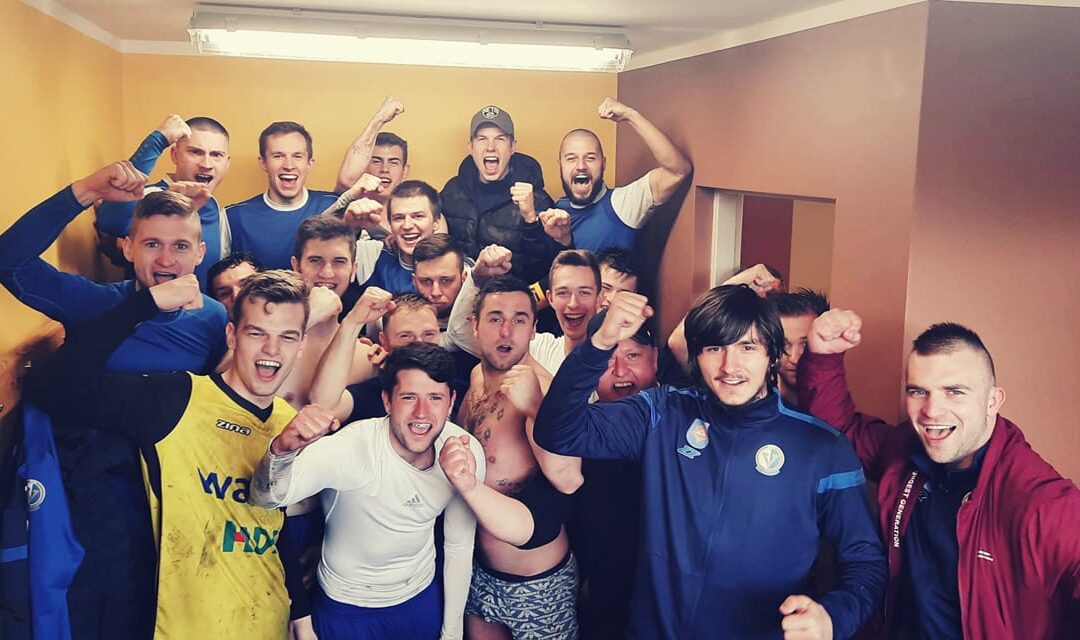 Hokejowe starcie w Fałkowie. W Czerniejewie zalało boisko