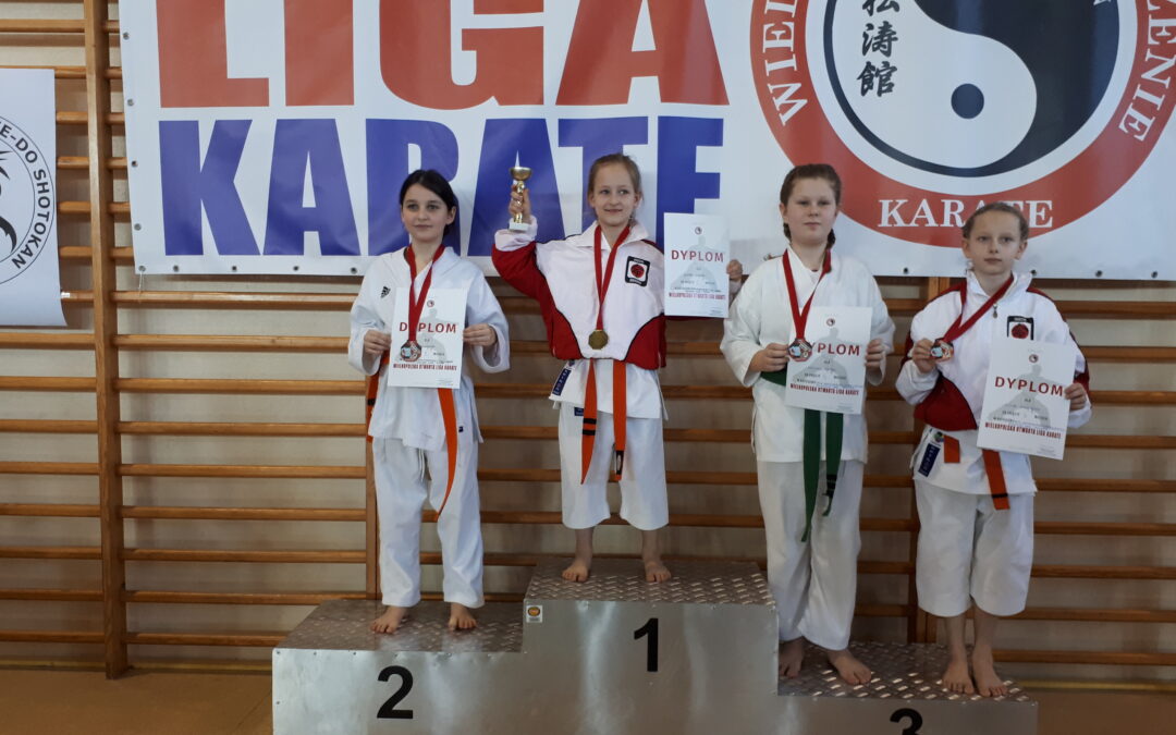Inochi z siedmioma medalami w Nekli