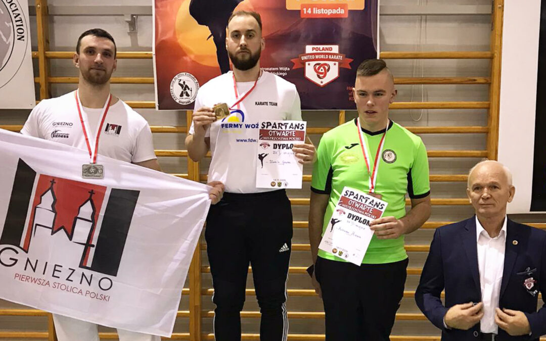 Gnieźnieńscy karatecy Mistrzami Polski! Show Łukasza Wiśniewskiego