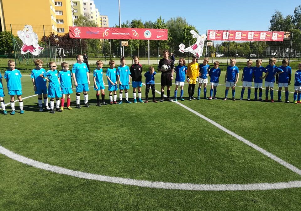Chrobry Gniezno wygrywa z Akademią Lecha Poznań 6 Piątkowo