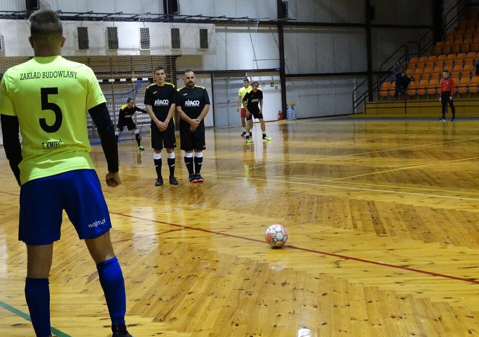 Twierdza ucieka rywalom w trzemeszeńskiej halówce