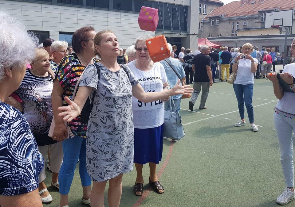 Seniorzy rywalizowali podczas XII festynu „Sport receptą na zdrowie”