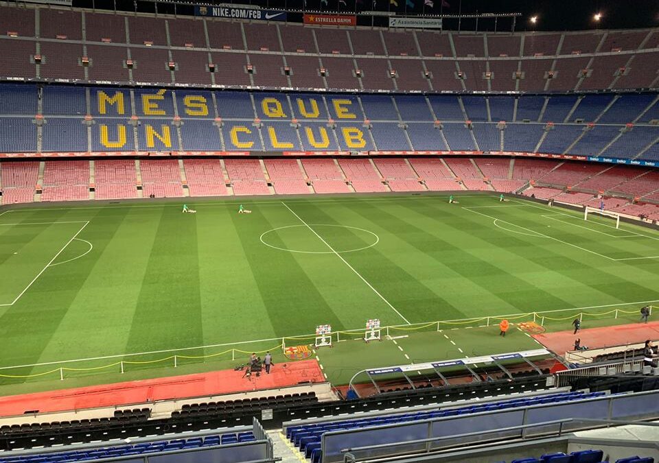 Firma spod Gniezna przygotowywała murawę Camp Nou!