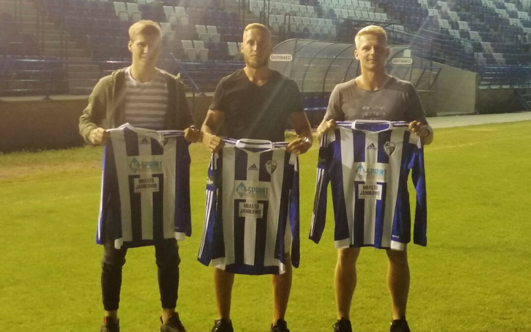 Radomski i Konieczny nadal w biało-niebieskich barwach. 7 ubytków w Mieszku i nowy zawodnik