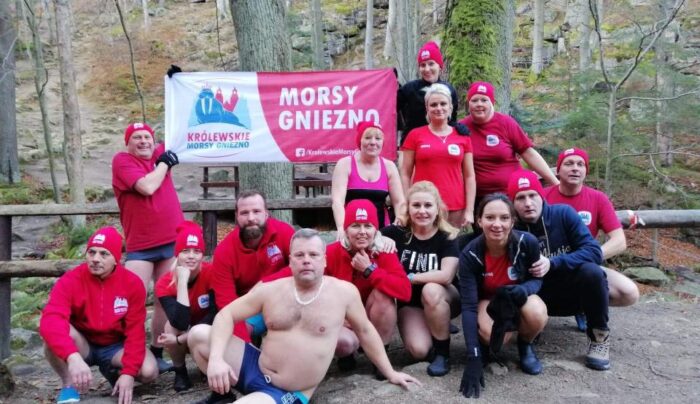 Znów wejdą na Śnieżkę w… szortach!