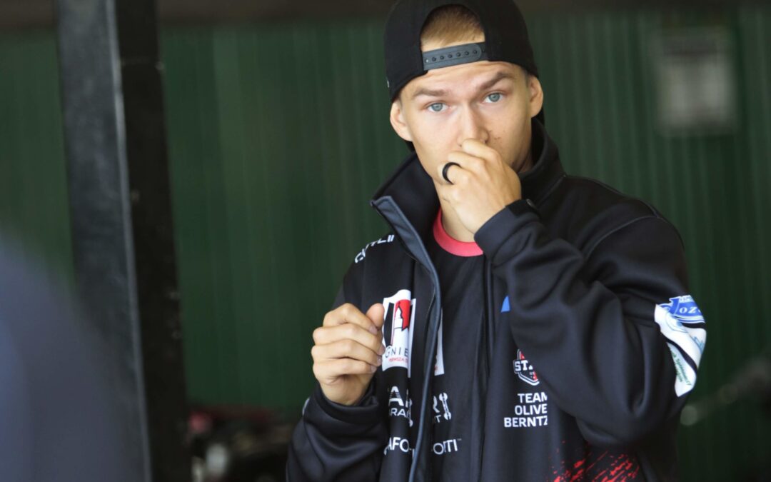 Oliver Berntzon z receptą na sukces. W ojczyźnie jeździ jak natchniony