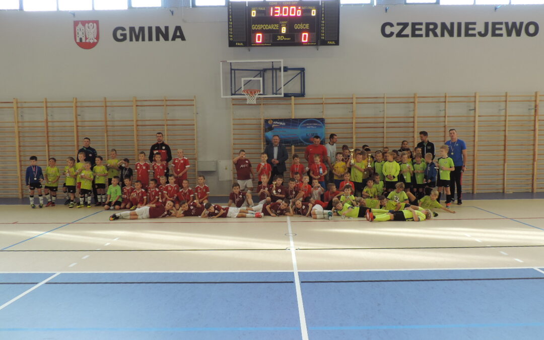 Fara Pelikan najlepsza w I Turniejy Piłki Nożnej Żaków o Puchar Burmistrza Miasta i Gminy Czerniejewo!