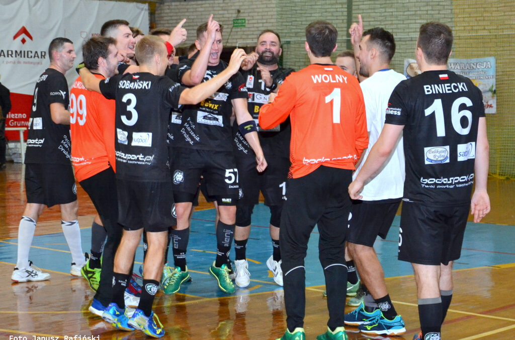 „Wilcza Maszyna” opanowała Bydgoszcz. Show Artura Dymkowskiego!