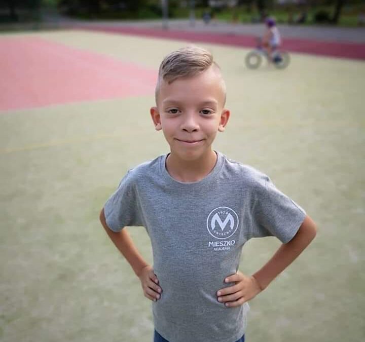 Pomóżmy Fifiemu w najważniejszym meczu jego życia!