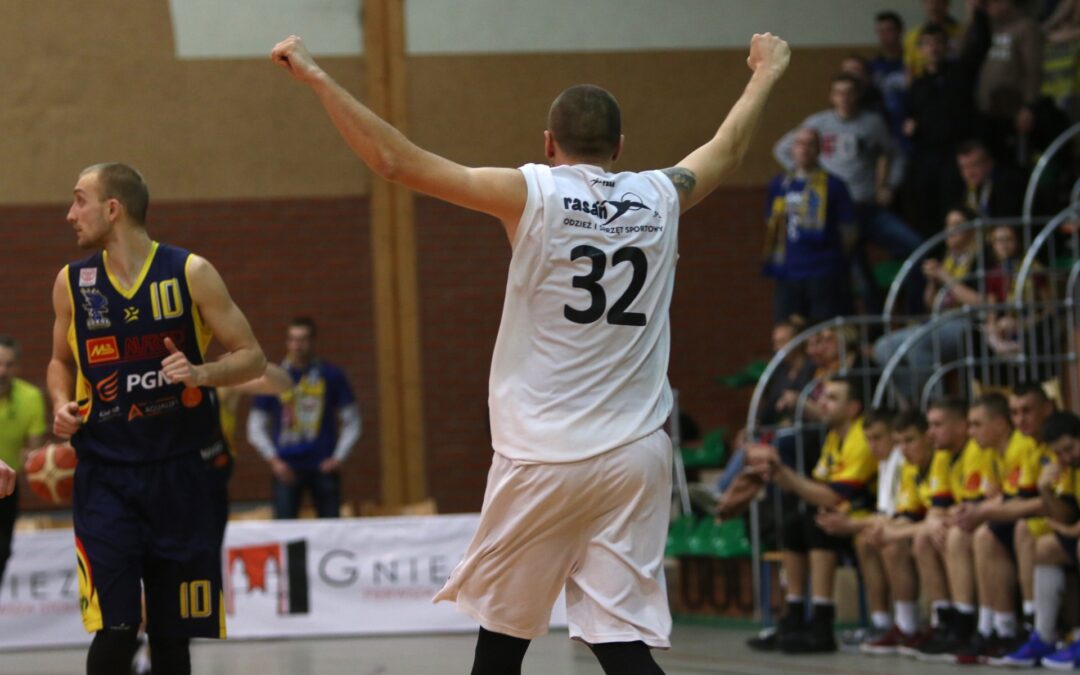 Międzychód zdobyty! MKK w kolejnej rundzie play-offów!
