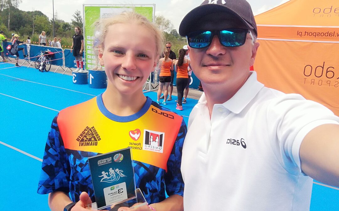 Agata Zachwieja z brązowym medalem Pucharu Polski w  triathlonie.