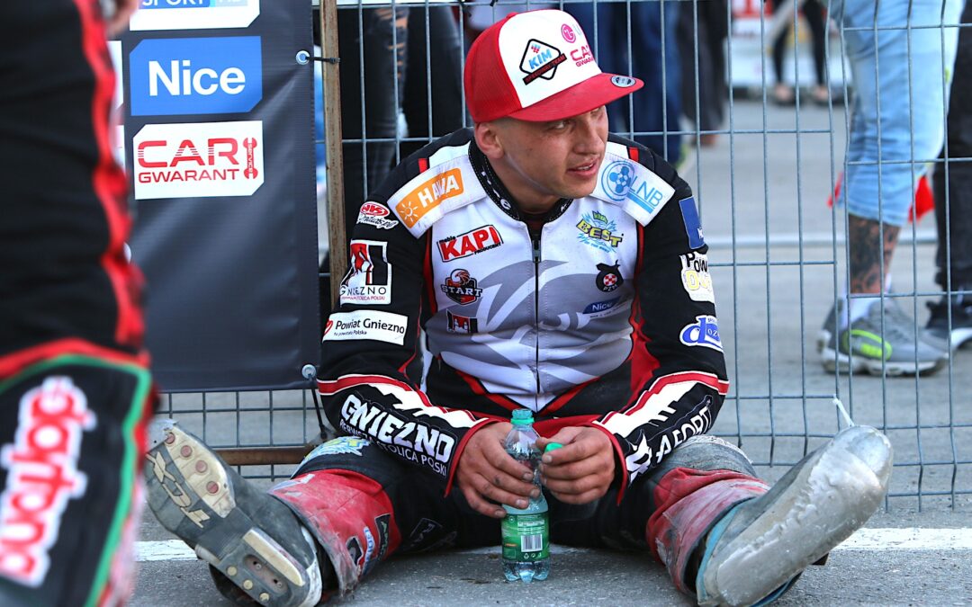 Pełen skład na Lokomotiv?