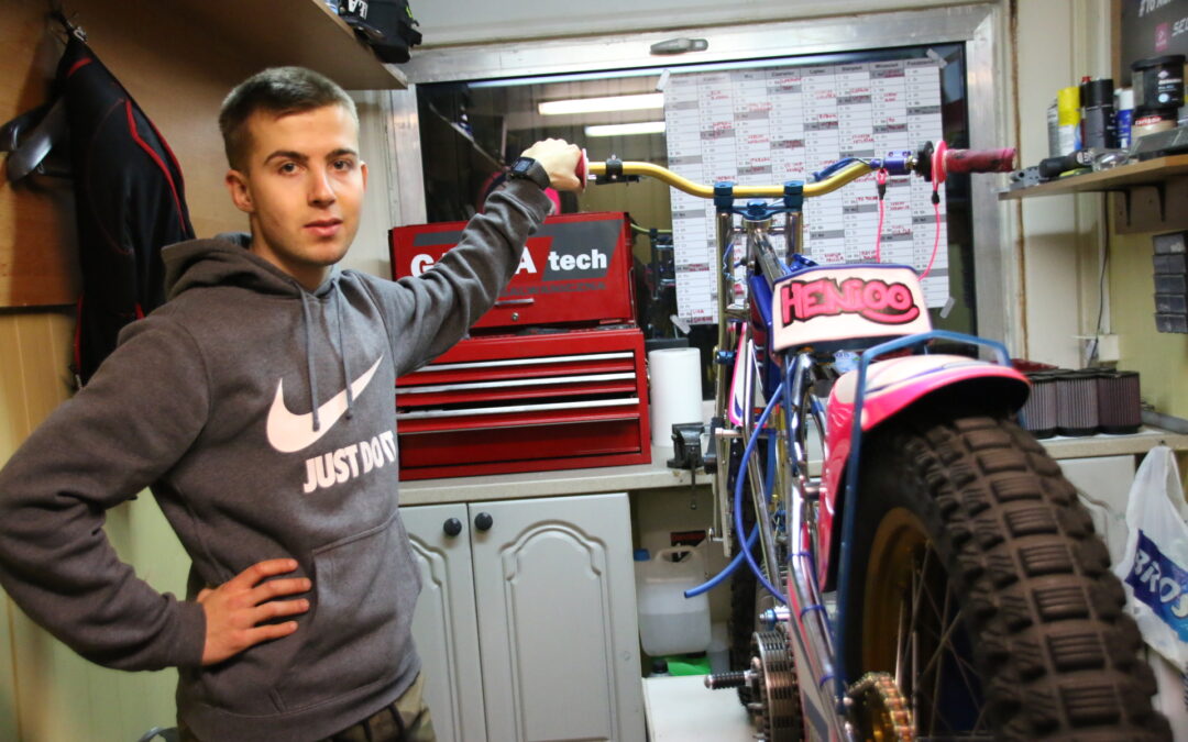 Warsztatowe Rewolucje: Adrian Gała. Z wynalazkiem i uzbrojeniem „po zęby”