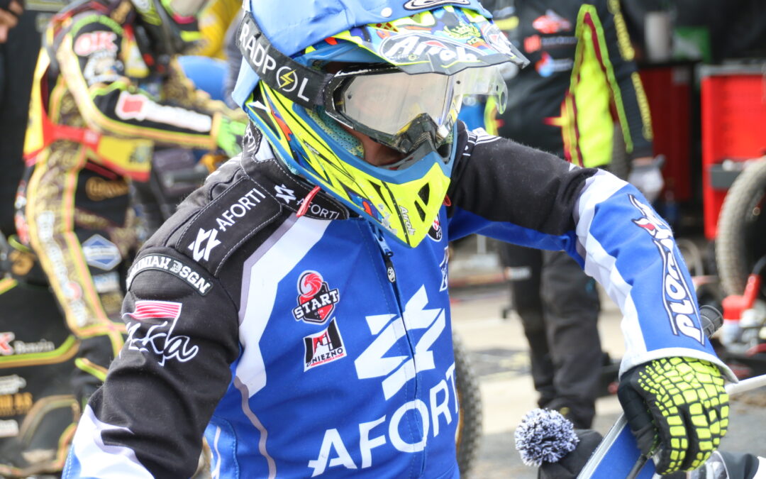 Relacja LIVE + wywiady wideo z meczu Start – Wybrzeże na Twojego Messengera!