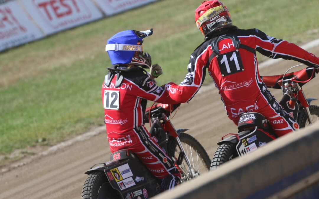 Polewaczka przestała rosić tor, a Orzeł zaczął lać Start [RELACJA]