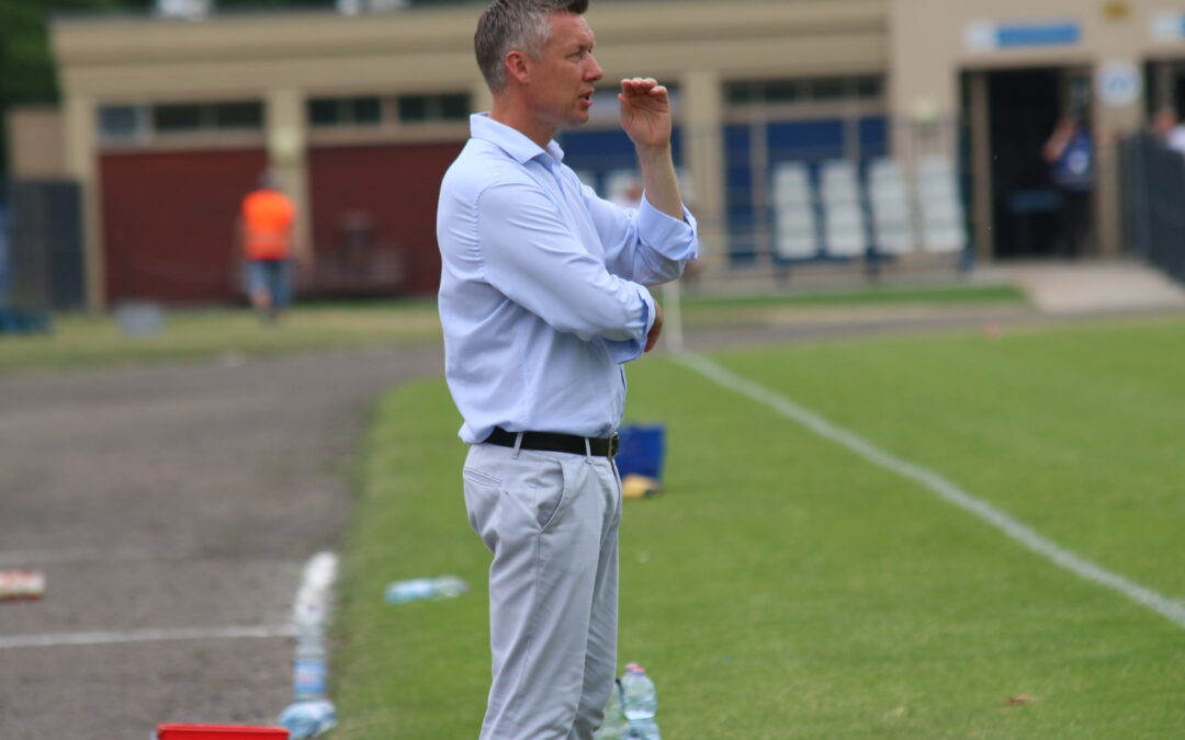 Halo? Czy leciał z nami pilot?