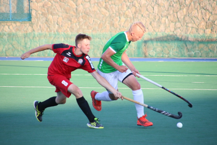 UKH Start 1954 mistrzem Polski juniorów w hokeju