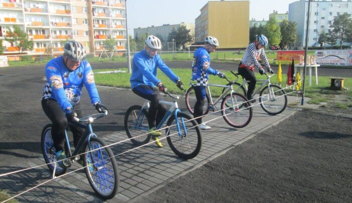 Ciasno na podium IX rundy IMG. Łaniecki z triumfem!