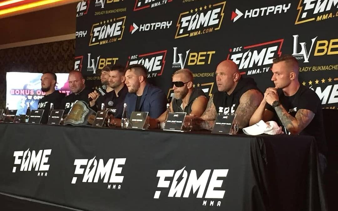 Artur Walczak znów stanie w oktagonie! Wystąpi w gali FAME MMA 2