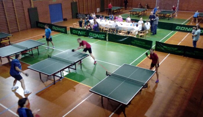 Rodzinna rywalizacja pingpongistów Stelli Niechan 