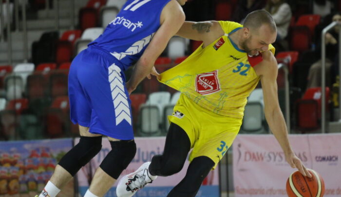 Sklep Polski MKK Gniezno – Pyra Szkoła Gortata Poznań [galeria]