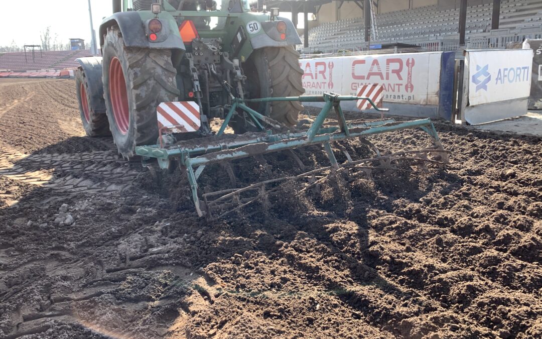 Żużlowa wiosna nadchodzi. Ruszyły przygotowania toru