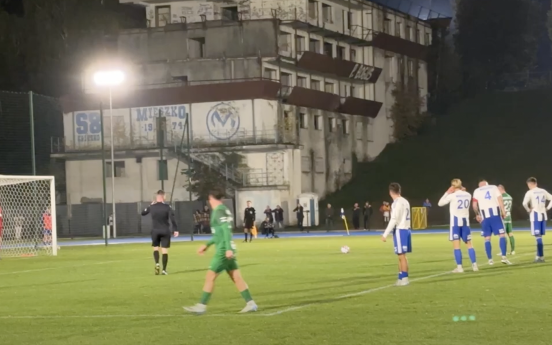 Tak Filip Budasz obronił rzut karny w meczu z Wartą [WIDEO]