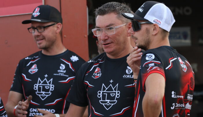 Nawet DWÓCH sponsorów tytularnych w Starcie?