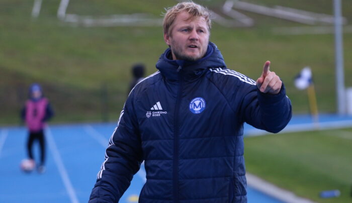 „Jest przykładem dla innych”. Trener Mieszka o determinacji piłkarza