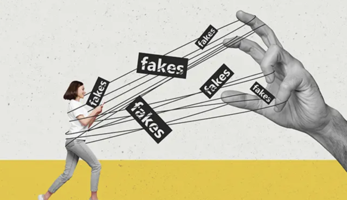 Jak rozpoznawać fake newsy? Przewodnik po edukacji medialnej