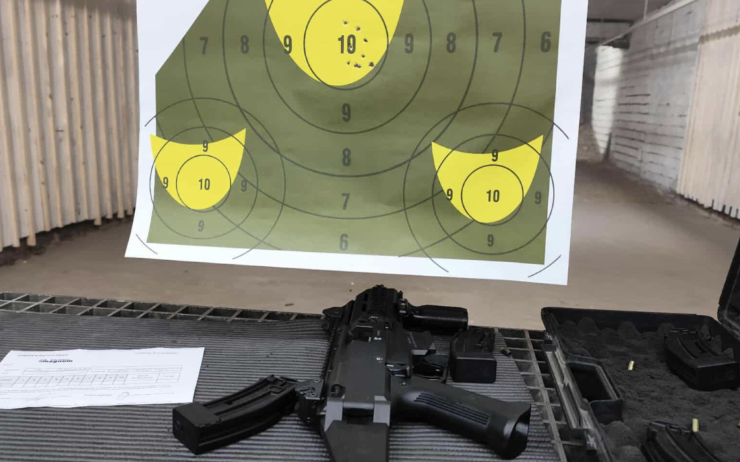 Gnieźnianin ze „Złotym Pączkiem” na strzelnicy w Poznaniu
