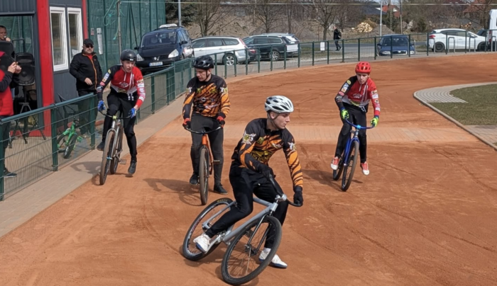 Orzeł skrzywdzony na inaugurację w Żołędowie?