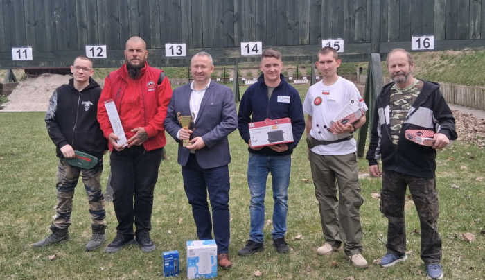 Zielenow drugi w zawodach strzeleckich we Wrześni