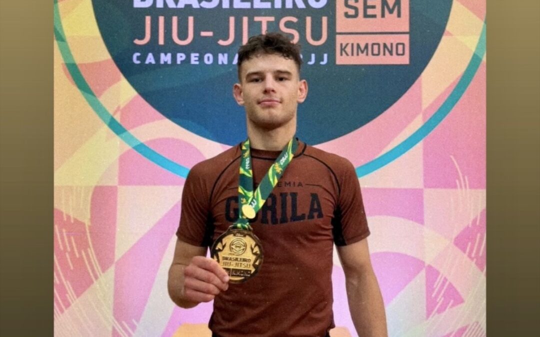 Kacper Garczyński wygrywa w Brazylii!
