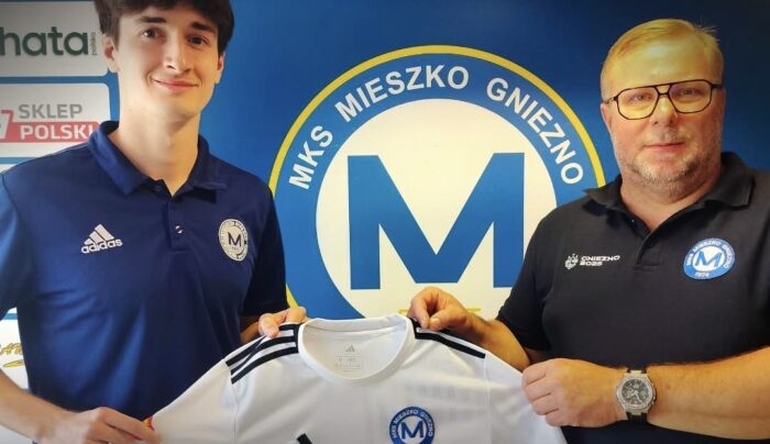 Mieszko pochwalił się nowym defensorem